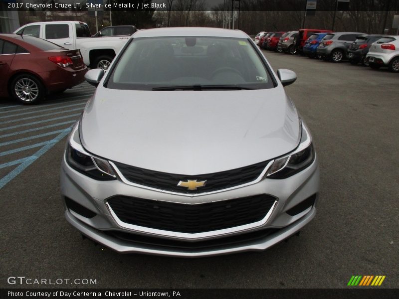 Silver Ice Metallic / Jet Black 2017 Chevrolet Cruze LT