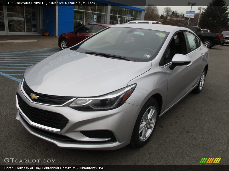 Silver Ice Metallic / Jet Black 2017 Chevrolet Cruze LT
