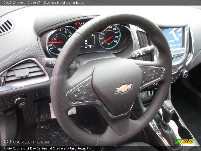 Silver Ice Metallic / Jet Black 2017 Chevrolet Cruze LT