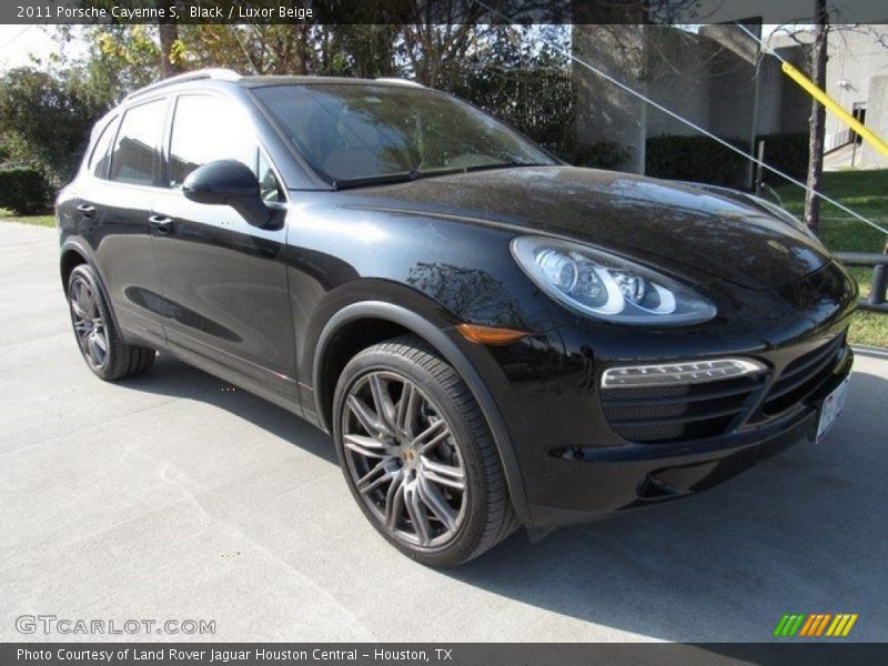 Black / Luxor Beige 2011 Porsche Cayenne S