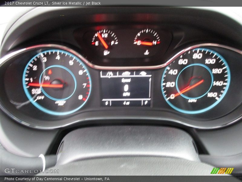 Silver Ice Metallic / Jet Black 2017 Chevrolet Cruze LT