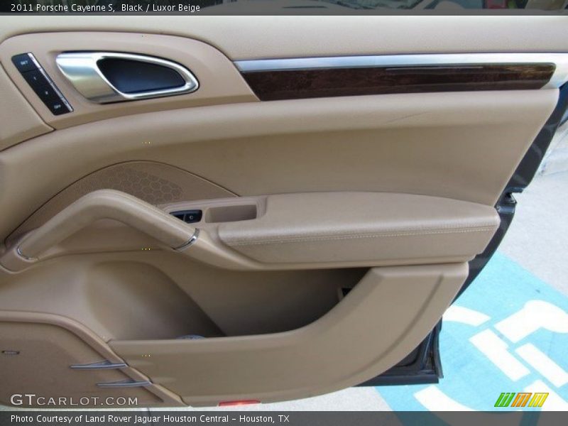 Black / Luxor Beige 2011 Porsche Cayenne S