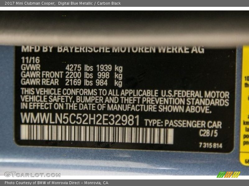 Digital Blue Metallic / Carbon Black 2017 Mini Clubman Cooper