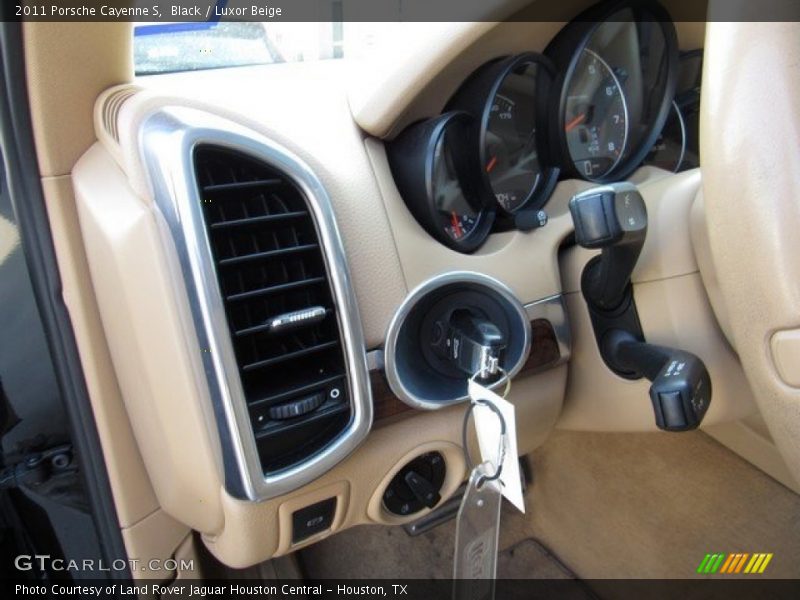 Black / Luxor Beige 2011 Porsche Cayenne S