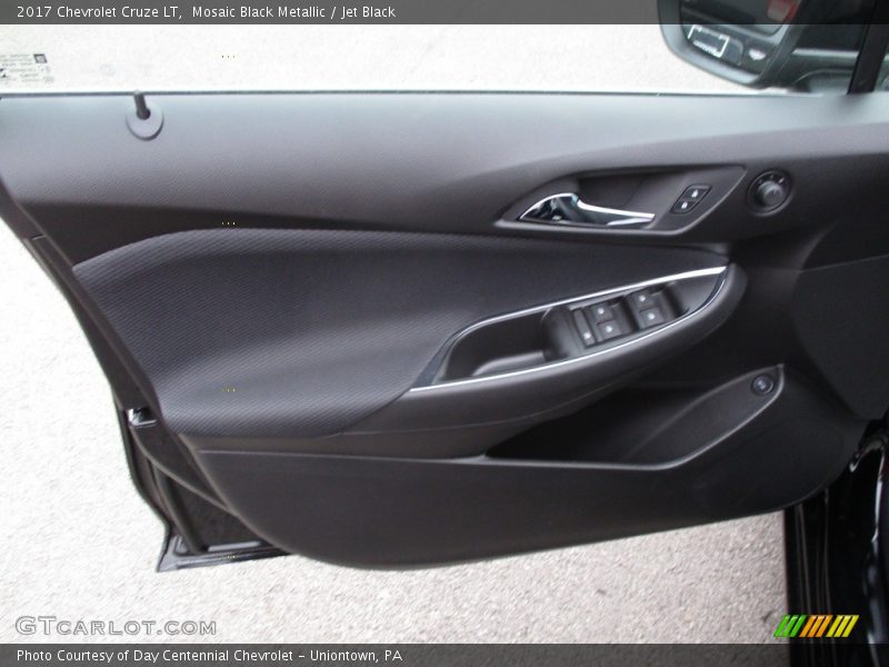 Mosaic Black Metallic / Jet Black 2017 Chevrolet Cruze LT