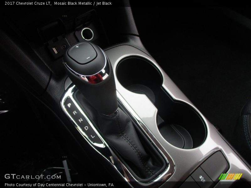 Mosaic Black Metallic / Jet Black 2017 Chevrolet Cruze LT