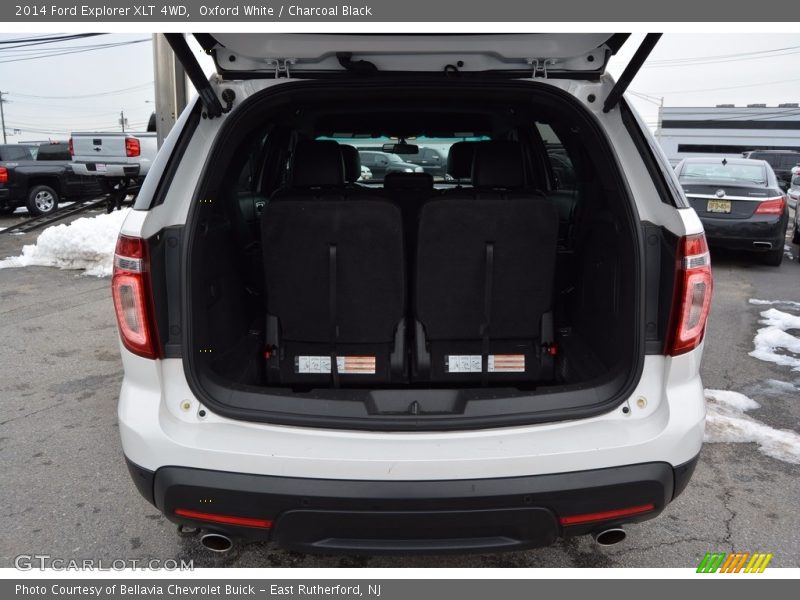 Oxford White / Charcoal Black 2014 Ford Explorer XLT 4WD