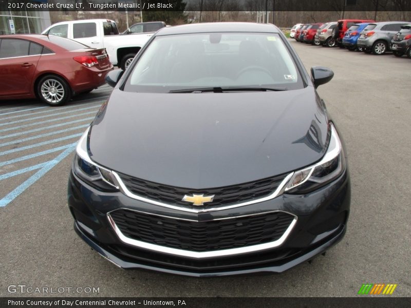 Tungsten Metallic / Jet Black 2017 Chevrolet Cruze LT