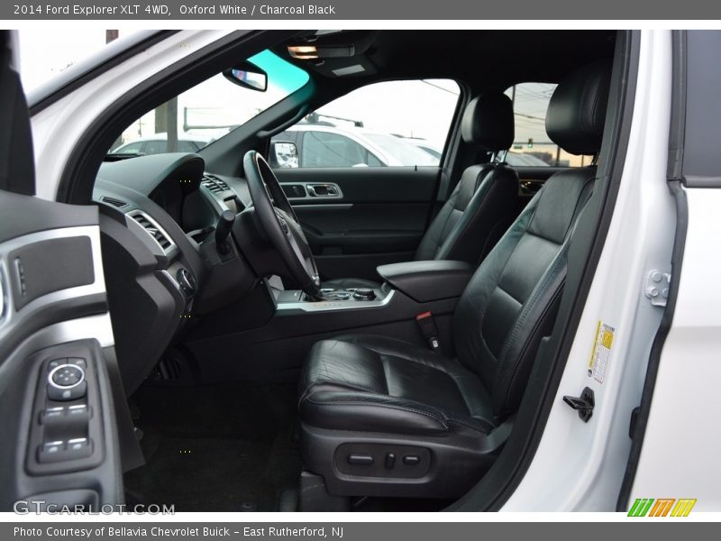 Oxford White / Charcoal Black 2014 Ford Explorer XLT 4WD