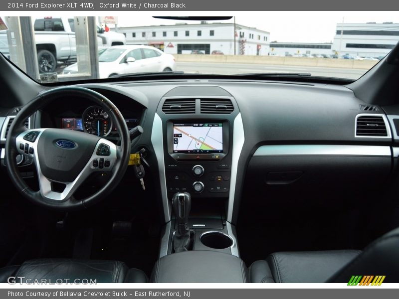Oxford White / Charcoal Black 2014 Ford Explorer XLT 4WD