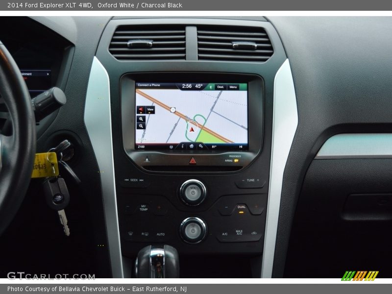 Oxford White / Charcoal Black 2014 Ford Explorer XLT 4WD