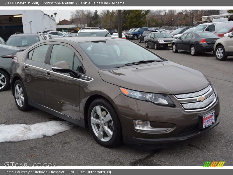Front 3/4 View of 2014 Volt 