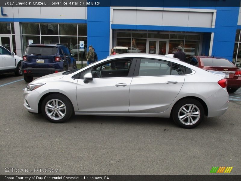 Silver Ice Metallic / Jet Black 2017 Chevrolet Cruze LT