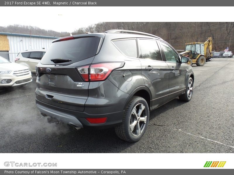 Magnetic / Charcoal Black 2017 Ford Escape SE 4WD