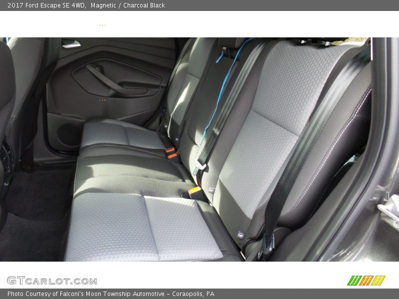 Magnetic / Charcoal Black 2017 Ford Escape SE 4WD