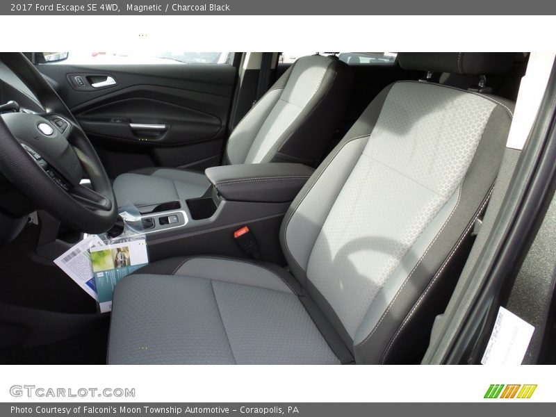 Magnetic / Charcoal Black 2017 Ford Escape SE 4WD