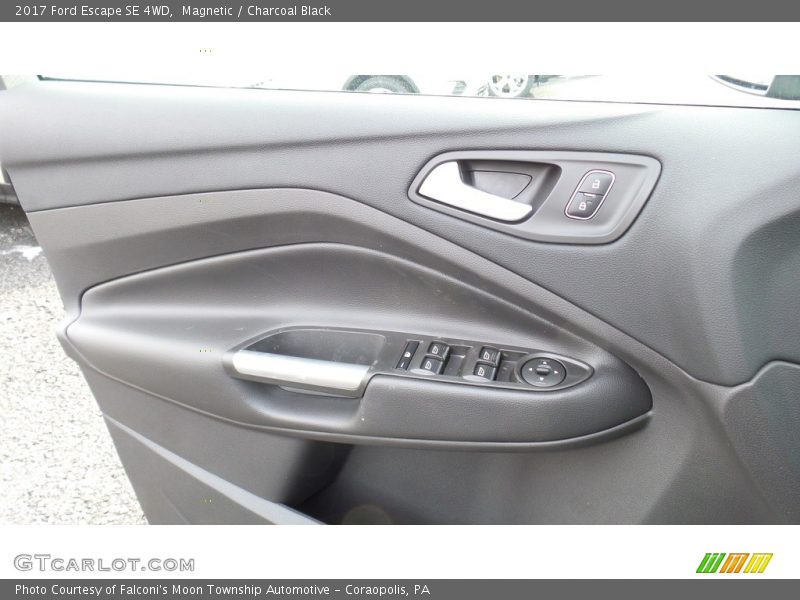 Magnetic / Charcoal Black 2017 Ford Escape SE 4WD
