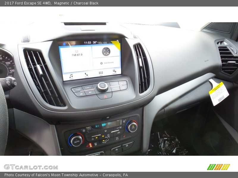 Magnetic / Charcoal Black 2017 Ford Escape SE 4WD