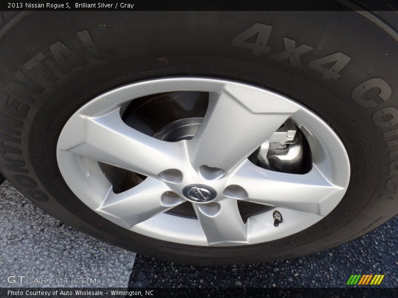 Brilliant Silver / Gray 2013 Nissan Rogue S