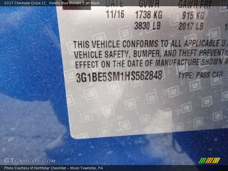 Kinetic Blue Metallic / Jet Black 2017 Chevrolet Cruze LT