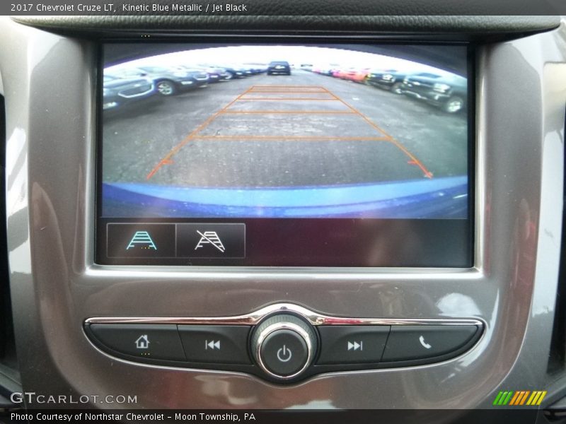 Kinetic Blue Metallic / Jet Black 2017 Chevrolet Cruze LT