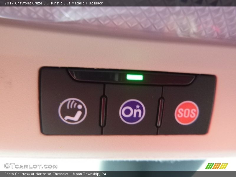 Kinetic Blue Metallic / Jet Black 2017 Chevrolet Cruze LT