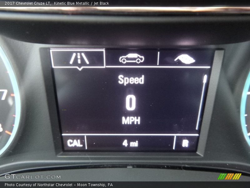 Kinetic Blue Metallic / Jet Black 2017 Chevrolet Cruze LT