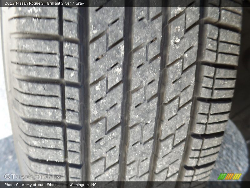 Brilliant Silver / Gray 2013 Nissan Rogue S