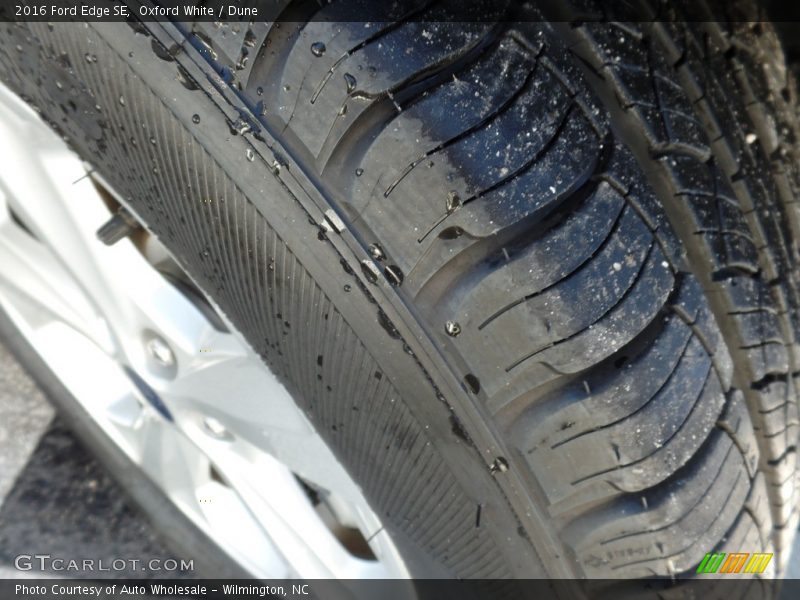 Oxford White / Dune 2016 Ford Edge SE