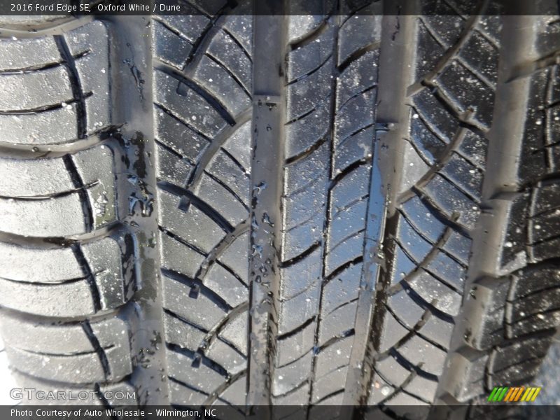 Oxford White / Dune 2016 Ford Edge SE