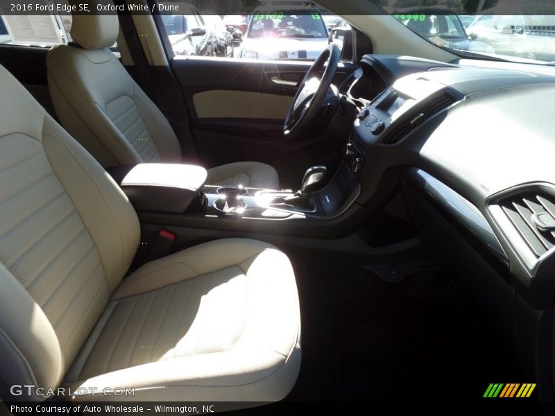 Oxford White / Dune 2016 Ford Edge SE