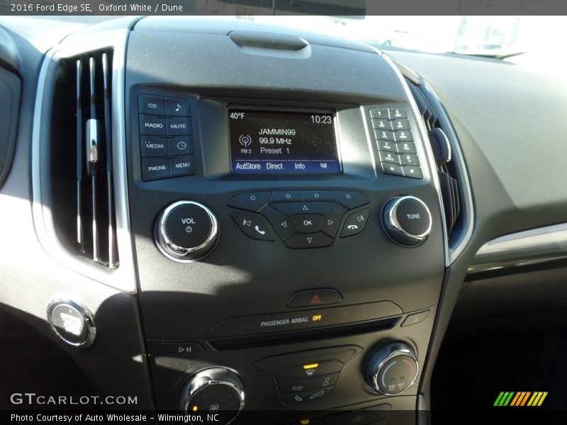 Oxford White / Dune 2016 Ford Edge SE