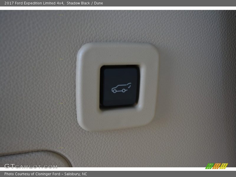 Shadow Black / Dune 2017 Ford Expedition Limited 4x4