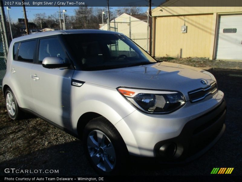 Bright Silver / Gray Two-Tone 2017 Kia Soul