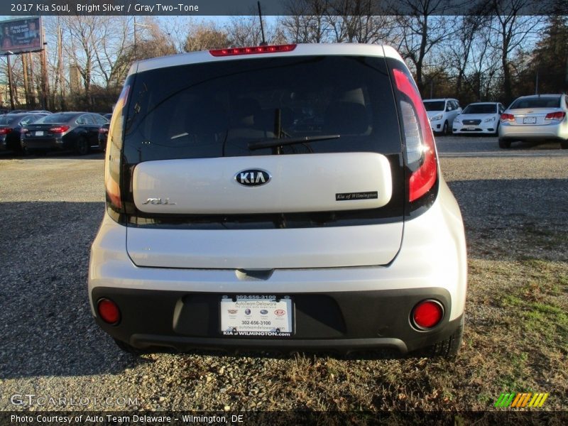 Bright Silver / Gray Two-Tone 2017 Kia Soul