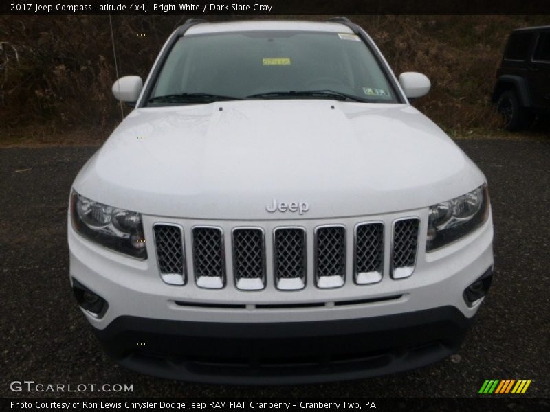 Bright White / Dark Slate Gray 2017 Jeep Compass Latitude 4x4