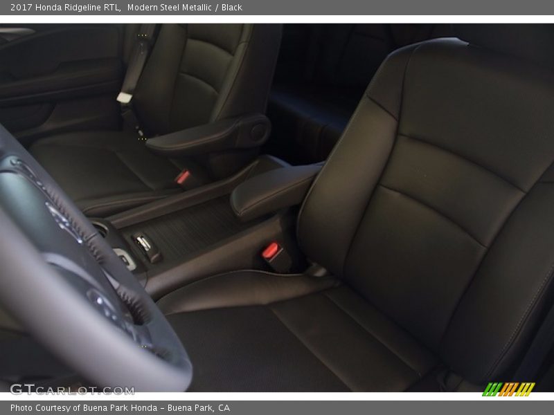 Modern Steel Metallic / Black 2017 Honda Ridgeline RTL