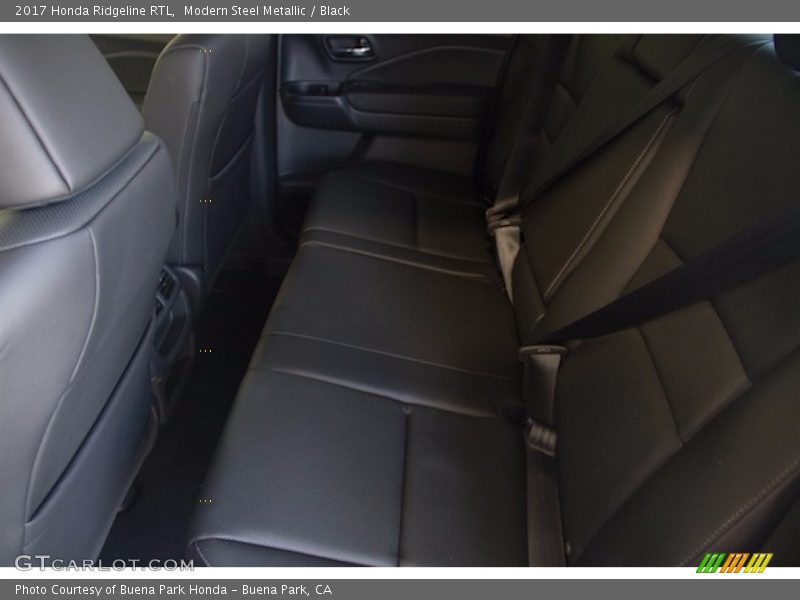 Modern Steel Metallic / Black 2017 Honda Ridgeline RTL