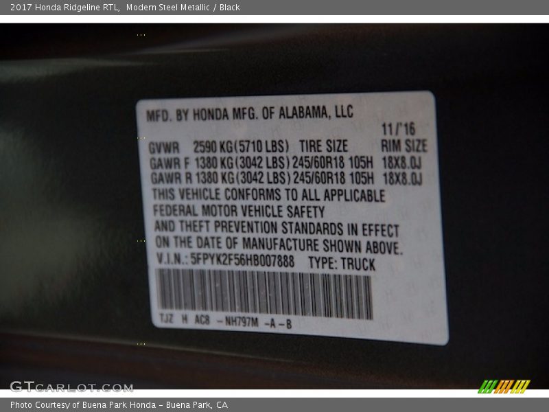 Modern Steel Metallic / Black 2017 Honda Ridgeline RTL