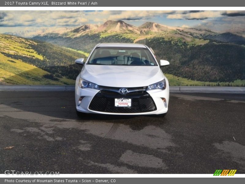Blizzard White Pearl / Ash 2017 Toyota Camry XLE