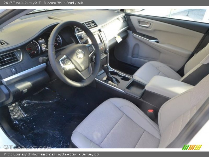 Blizzard White Pearl / Ash 2017 Toyota Camry XLE