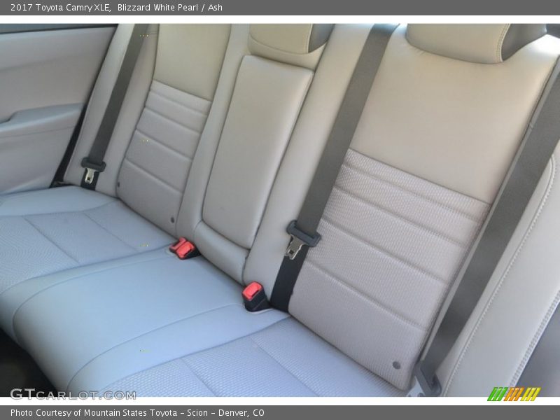 Blizzard White Pearl / Ash 2017 Toyota Camry XLE