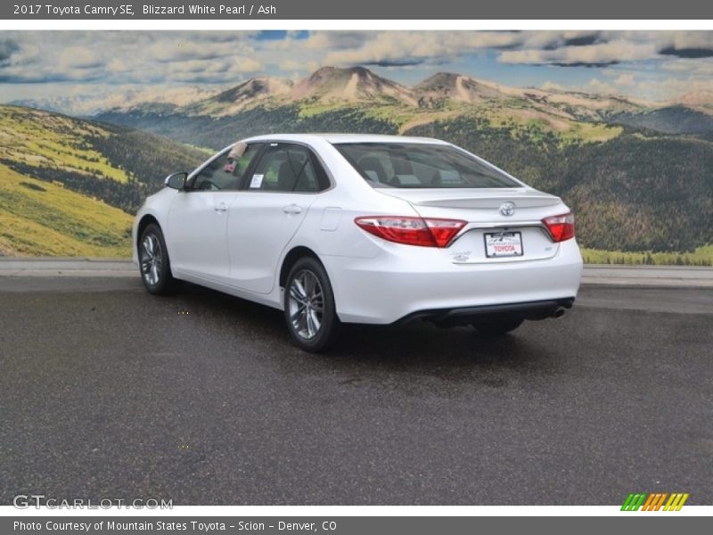 Blizzard White Pearl / Ash 2017 Toyota Camry SE