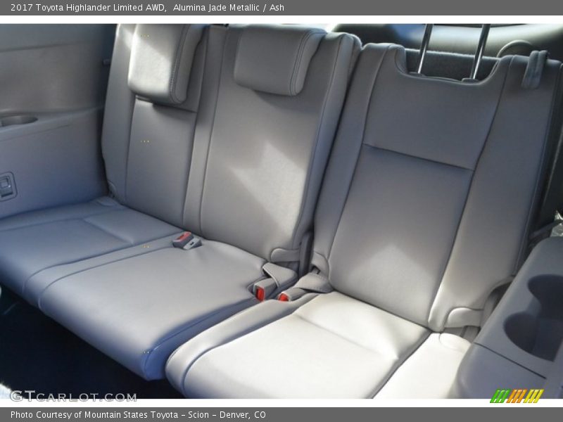 Alumina Jade Metallic / Ash 2017 Toyota Highlander Limited AWD