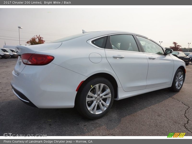 Bright White / Black 2017 Chrysler 200 Limited