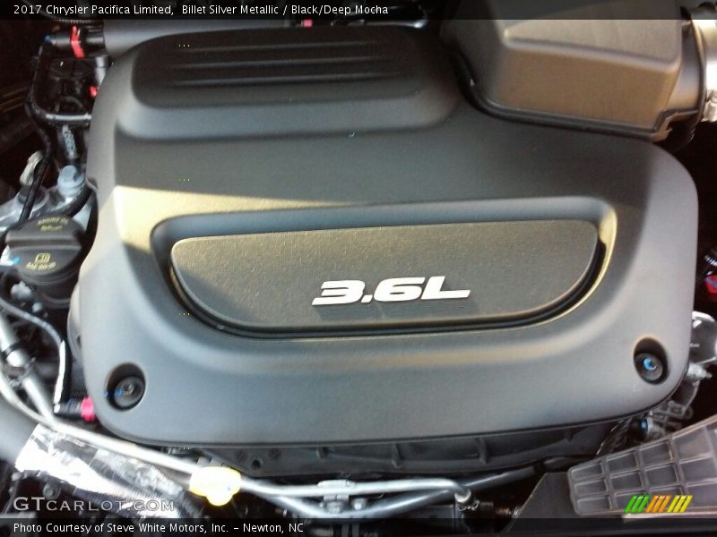 Billet Silver Metallic / Black/Deep Mocha 2017 Chrysler Pacifica Limited