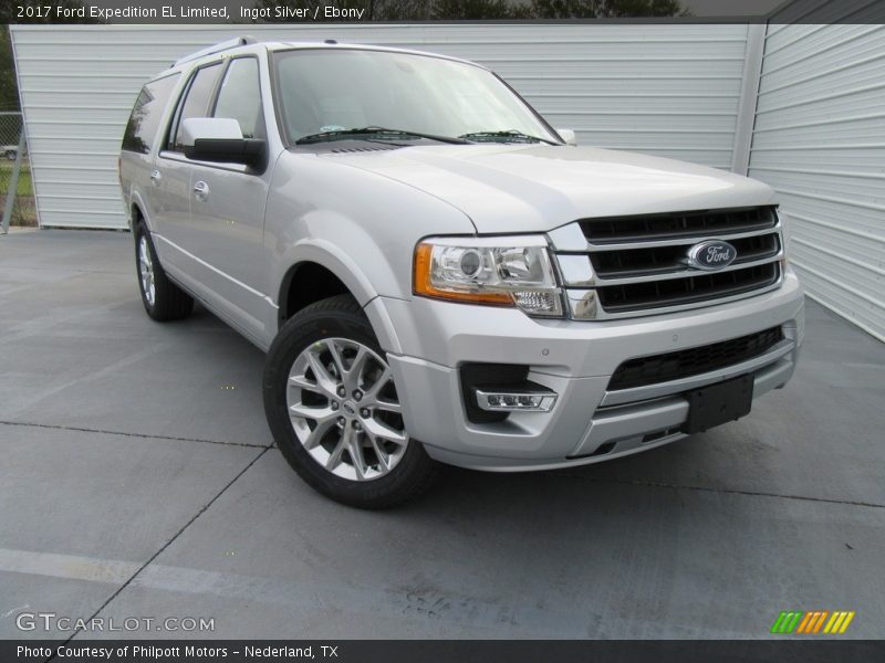 Front 3/4 View of 2017 Expedition EL Limited