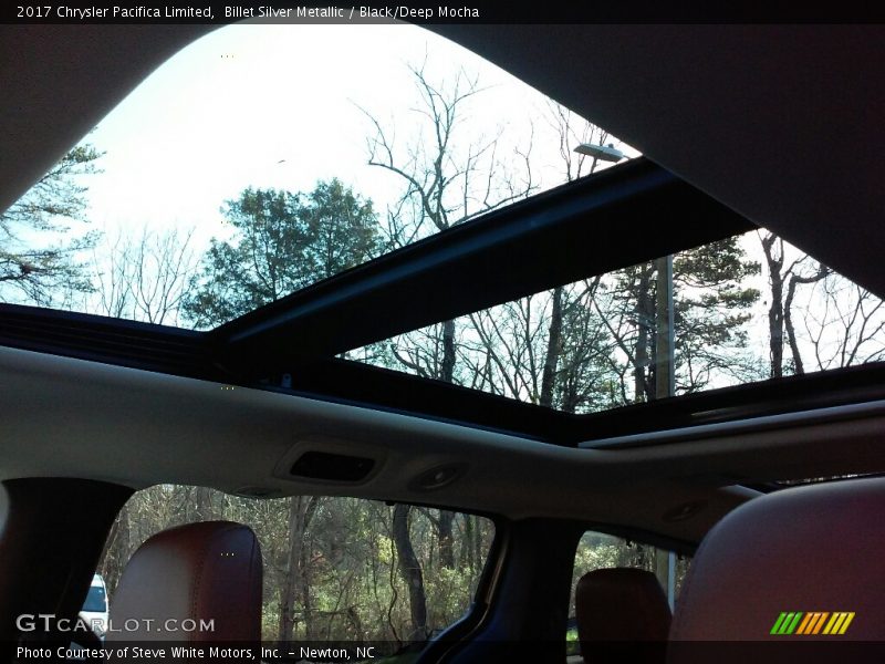 Billet Silver Metallic / Black/Deep Mocha 2017 Chrysler Pacifica Limited
