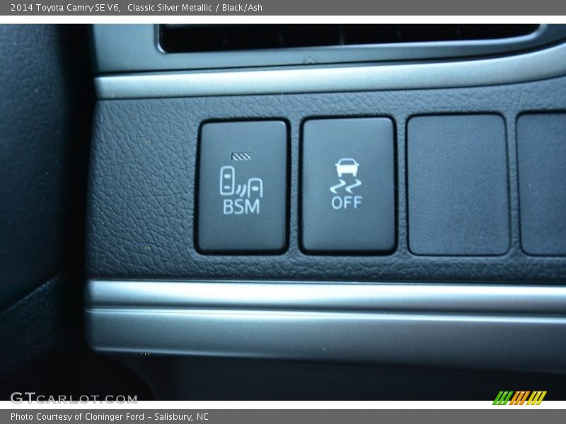 Classic Silver Metallic / Black/Ash 2014 Toyota Camry SE V6