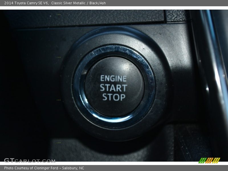 Classic Silver Metallic / Black/Ash 2014 Toyota Camry SE V6